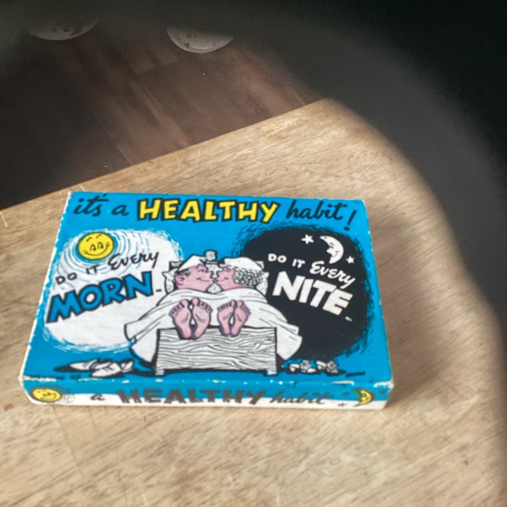 Vintage Novelty Funny Joke Gag Gift Dentist Toothbrush Prank Box